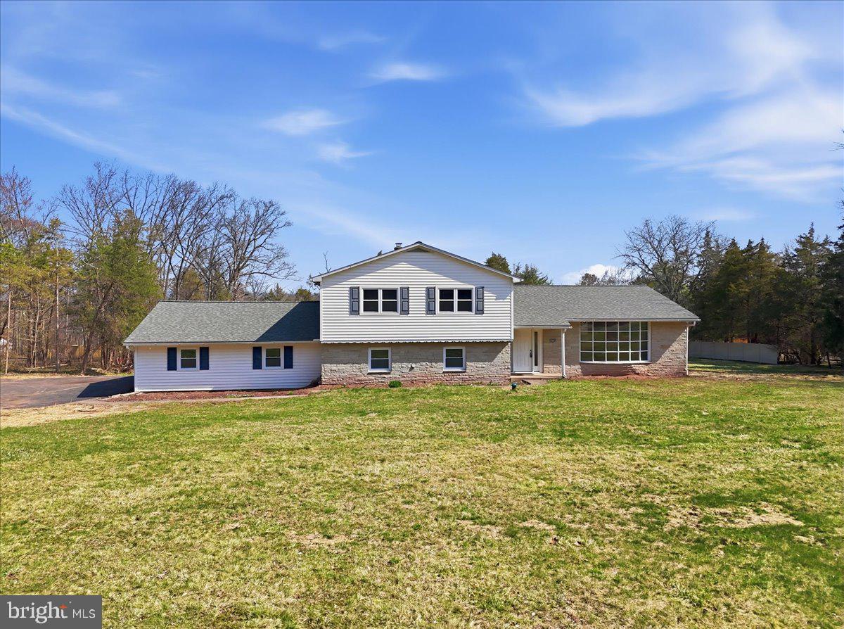 3728 Kings Road Pennsburg, PA 18073 - Photo 4 of 86