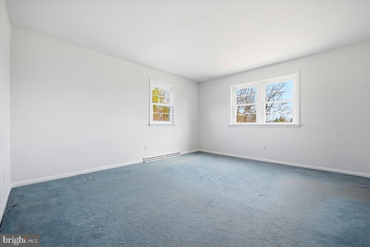 3728 Kings Road Pennsburg, PA 18073 - Photo 44 of 86