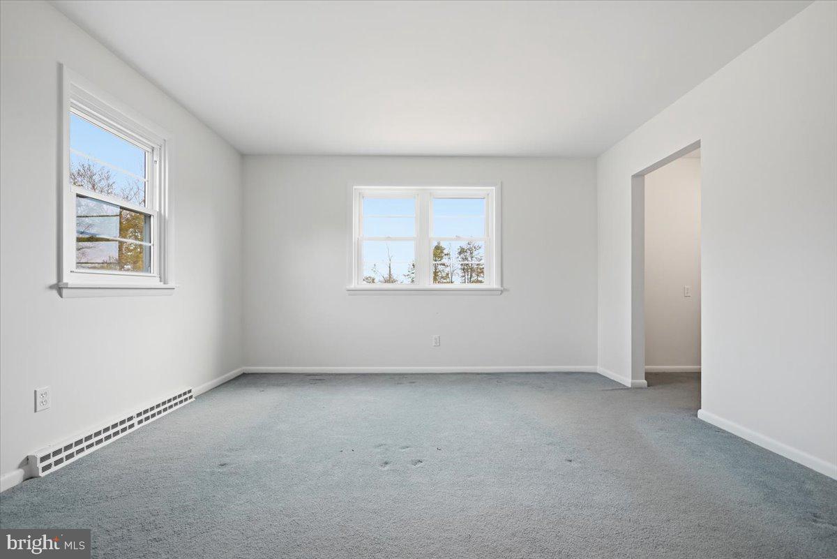 3728 Kings Road Pennsburg, PA 18073 - Photo 45 of 86
