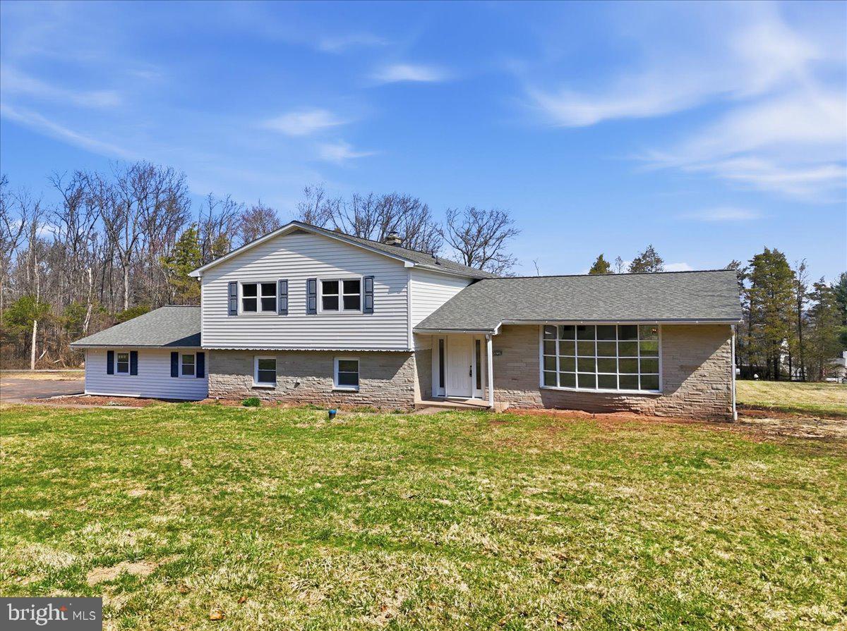 3728 Kings Road Pennsburg, PA 18073 - Photo 5 of 86