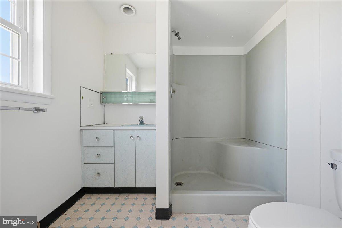 3728 Kings Road Pennsburg, PA 18073 - Photo 54 of 86