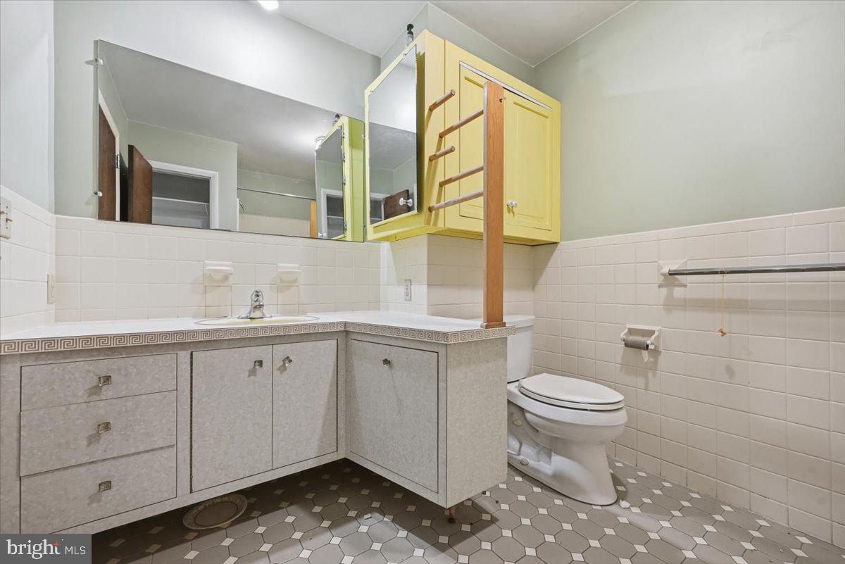 3728 Kings Road Pennsburg, PA 18073 - Photo 56 of 86