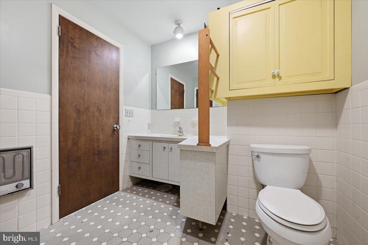 3728 Kings Road Pennsburg, PA 18073 - Photo 57 of 86