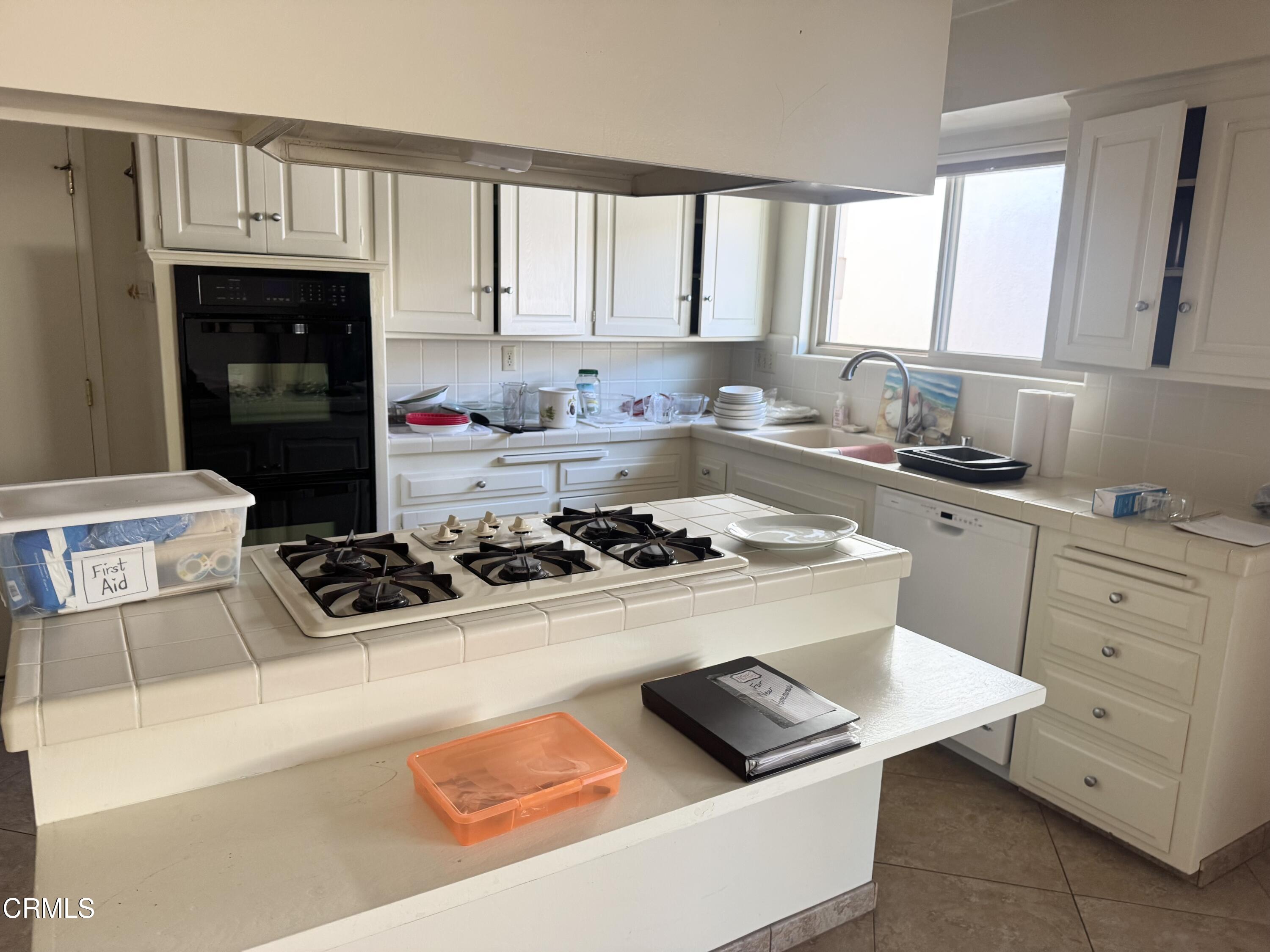 4834 Island View Street Oxnard, CA 93035 - Photo 3 of 6 IMG_1879