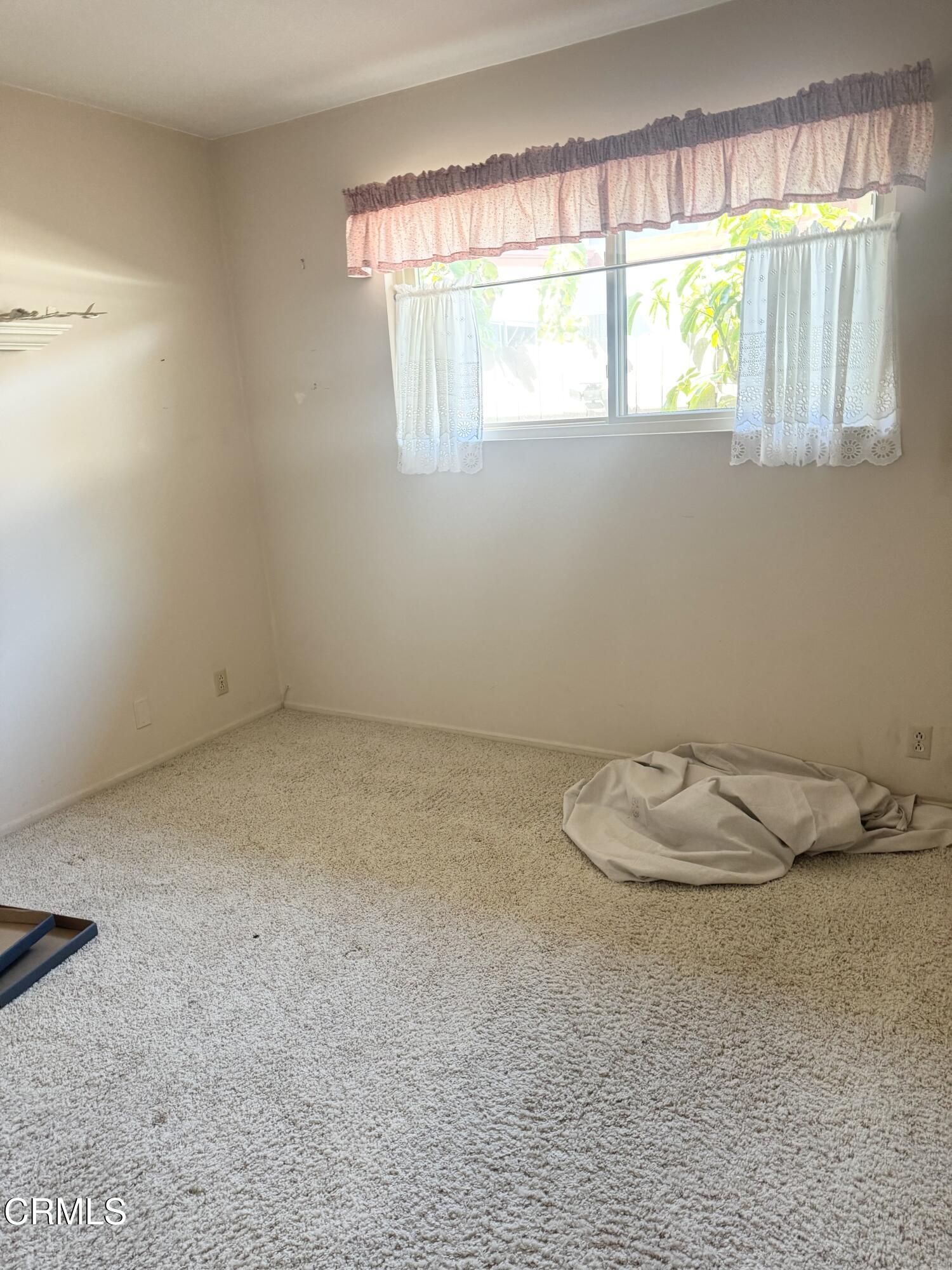 4834 Island View Street Oxnard, CA 93035 - Photo 4 of 6 IMG_1880