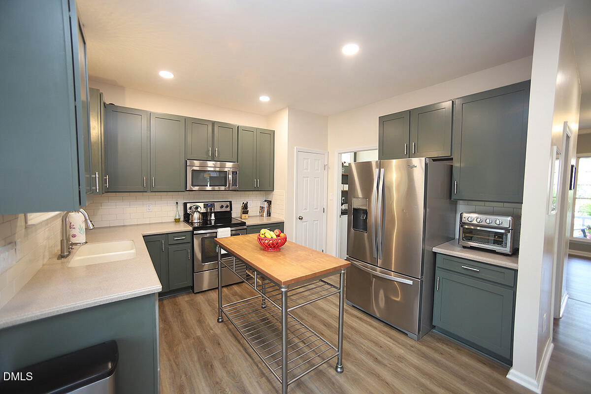 112 Spring Lake Court Durham, NC 27713 - Photo 3 of 38 Kitchen
