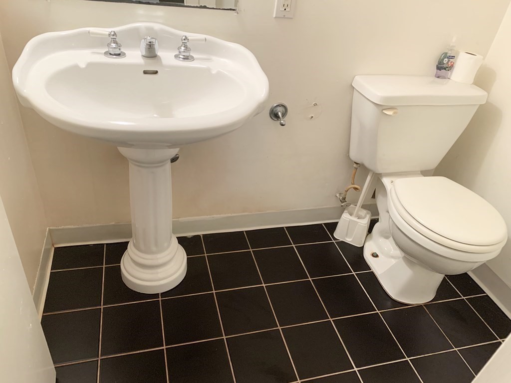 344 Granby Road South Hadley, MA 01075 - Photo 23 of 40 Gallery Image 23