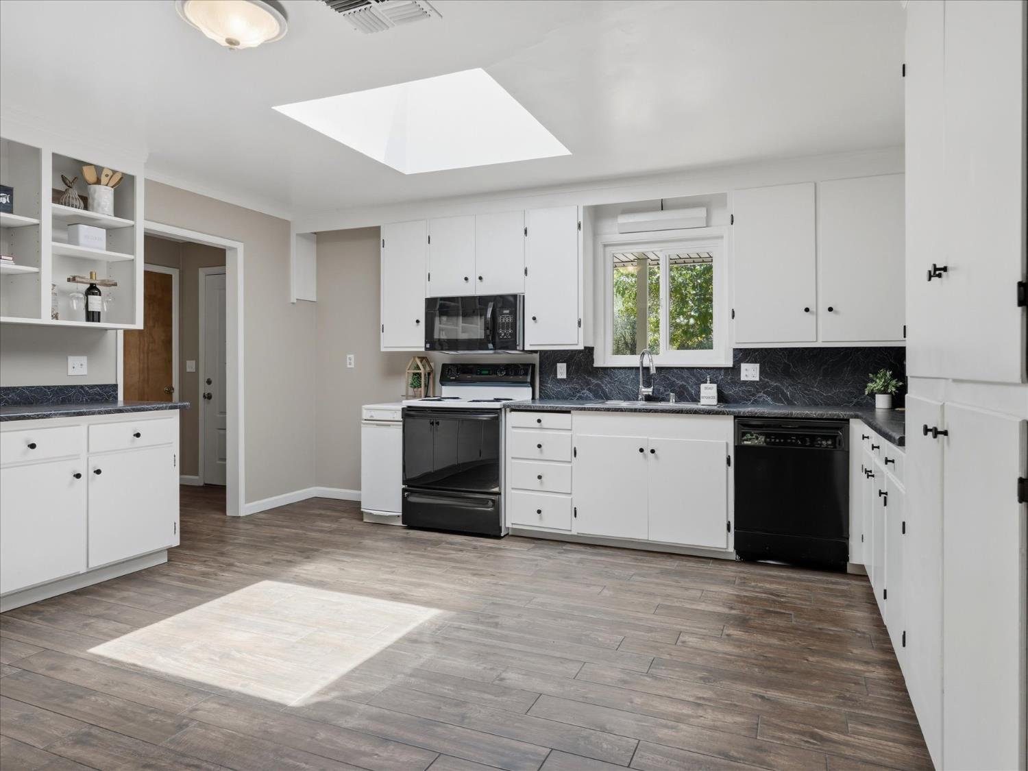 49020 Manzanita Road Oakhurst, CA 93644 - Photo 5 of 61
