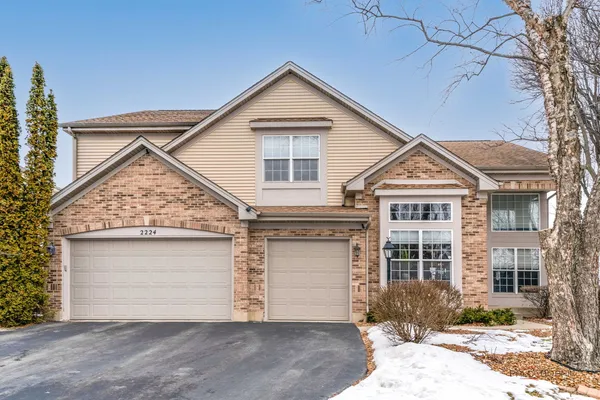 $640,000 | 2224 Barrett Drive, Algonquin, IL 60102