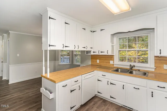 $3,200 | 6824 Branton Drive, Cary, NC 27519