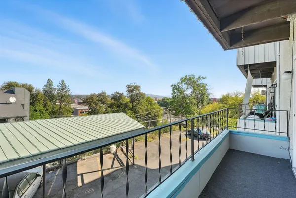 $309,900 | 214 West 6th Avenue, Unit 106, Spokane, WA 99204