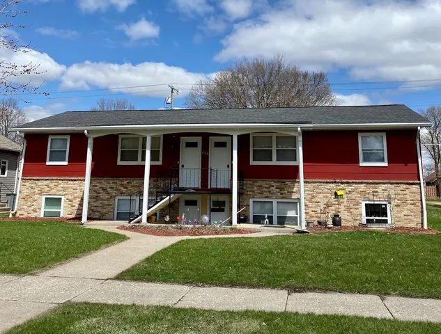 $325,000 | 411 East Broadway Street, Redwood Falls, MN 56283