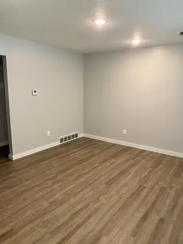 $325,000 | 411 East Broadway Street, Redwood Falls, MN 56283