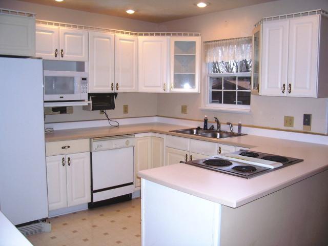 8216 Rumford Road Indianapolis, IN 46219 - Photo 6 of 12 Gallery Image 6