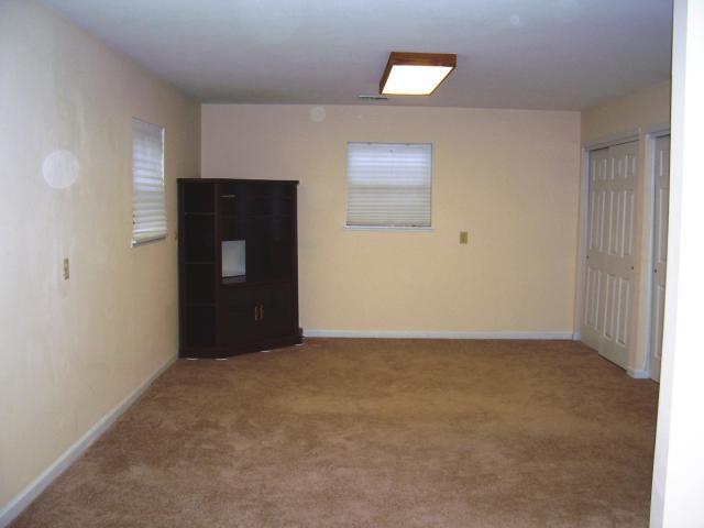8216 Rumford Road Indianapolis, IN 46219 - Photo 9 of 12 Gallery Image 9