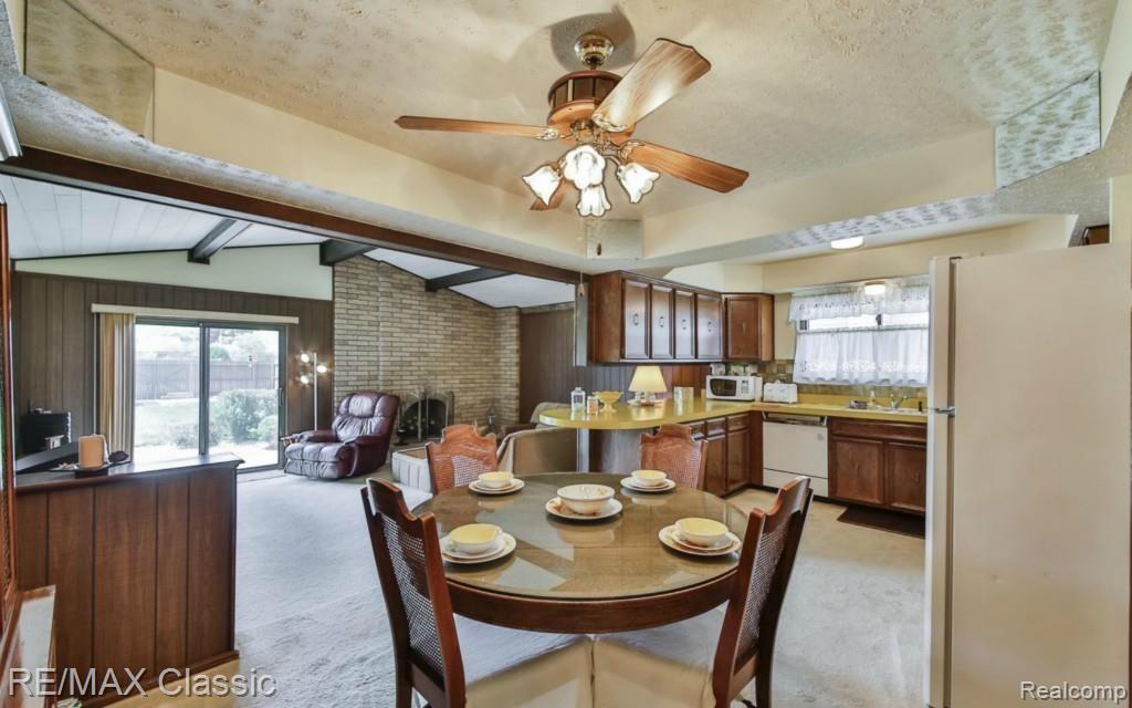 5979 Wedgewood Road Canton, MI 48187 - Photo 8 of 24 11-photo-web-1680x1050-235900.jpg