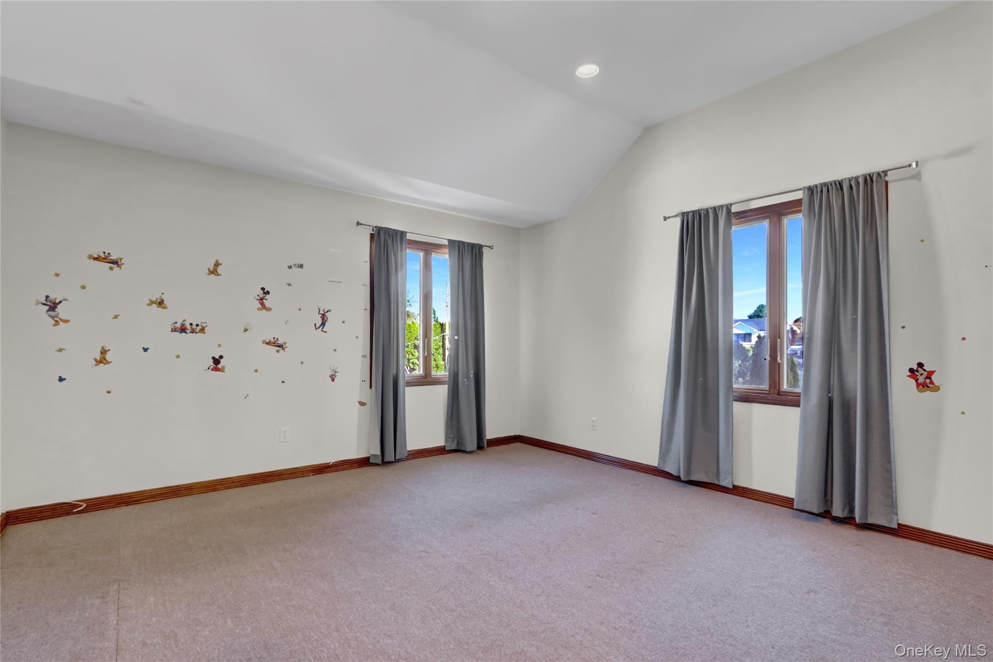 600 Plainview Road Plainview, NY 11803 - Photo 22 of 41 a view of an empty room