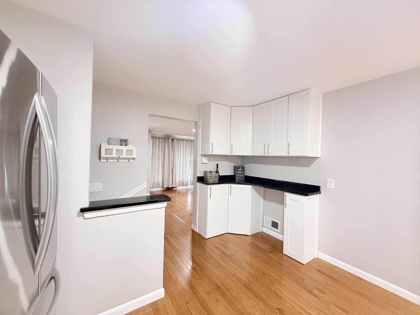 5818 West 60th Street Chicago, IL 60638 - Photo 7 of 39