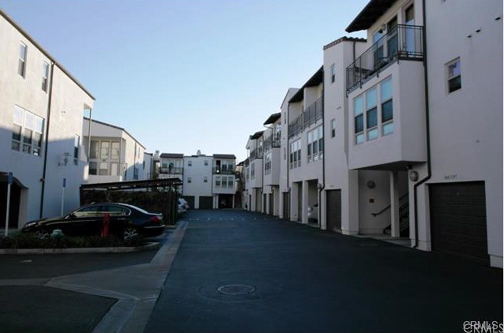 576 South Brea Boulevard Brea, CA 92821 - Photo 6 of 36