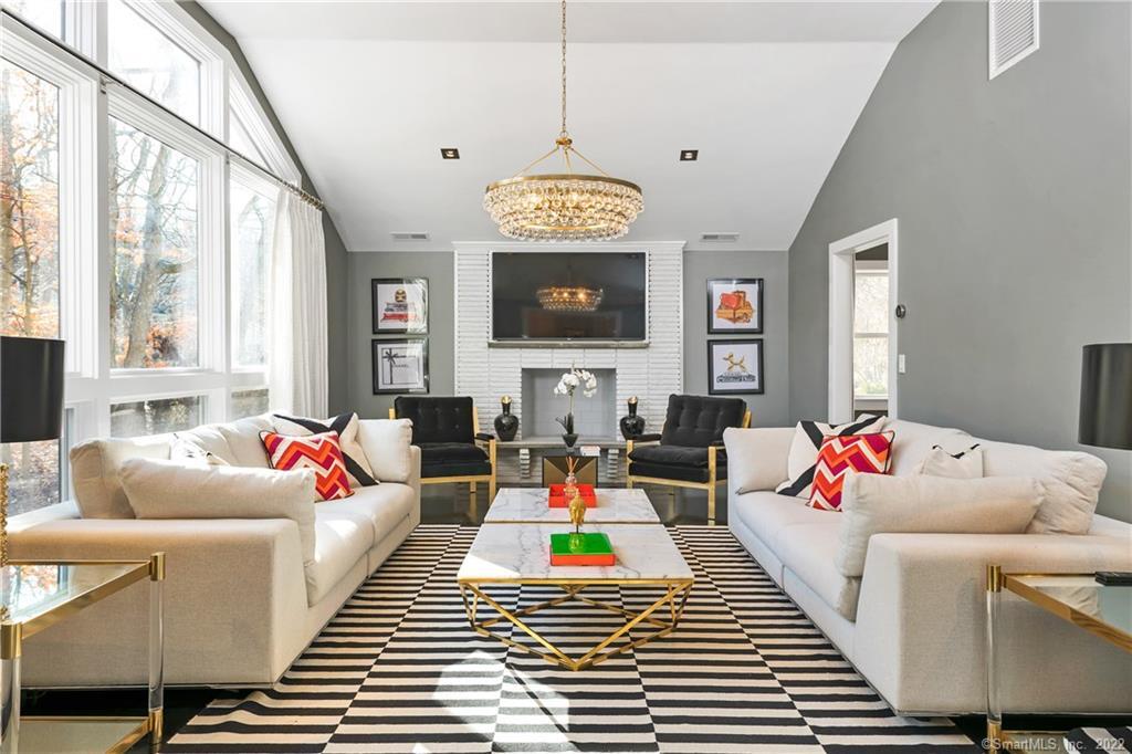 1392 Riverbank Road Stamford, CT 06903 - Photo 1 of 1 Living Room
