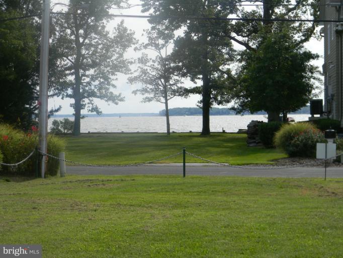 3751 Thomas Point Road Annapolis, MD 21403 - Photo 18 of 19 View