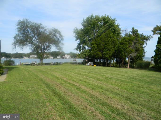 3751 Thomas Point Road Annapolis, MD 21403 - Photo 3 of 19 View