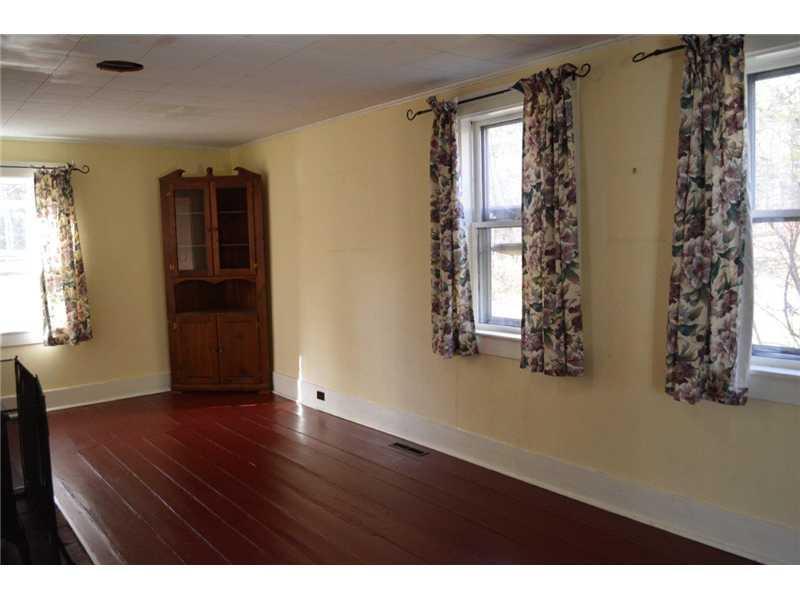 13 West Franklin Road Franklin, ME 04634 - Photo 14 of 31 Den/Family/Great Room.
