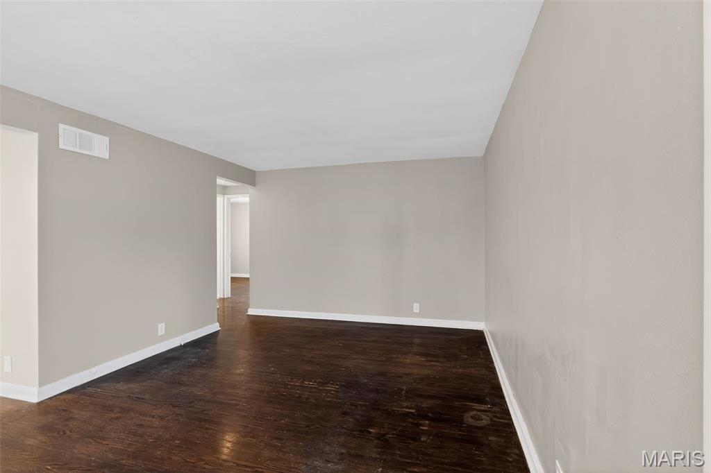 8124 Titus Road St. Louis, MO 63114 - Photo 13 of 30 Gallery Image 13