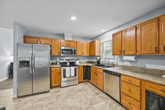 $299,400 | 140 Bramble Court, Youngsville, NC 27596