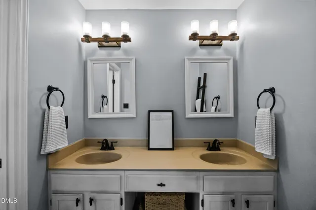 $299,400 | 140 Bramble Court, Youngsville, NC 27596