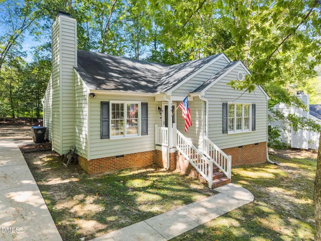 $299,400 | 140 Bramble Court, Youngsville, NC 27596