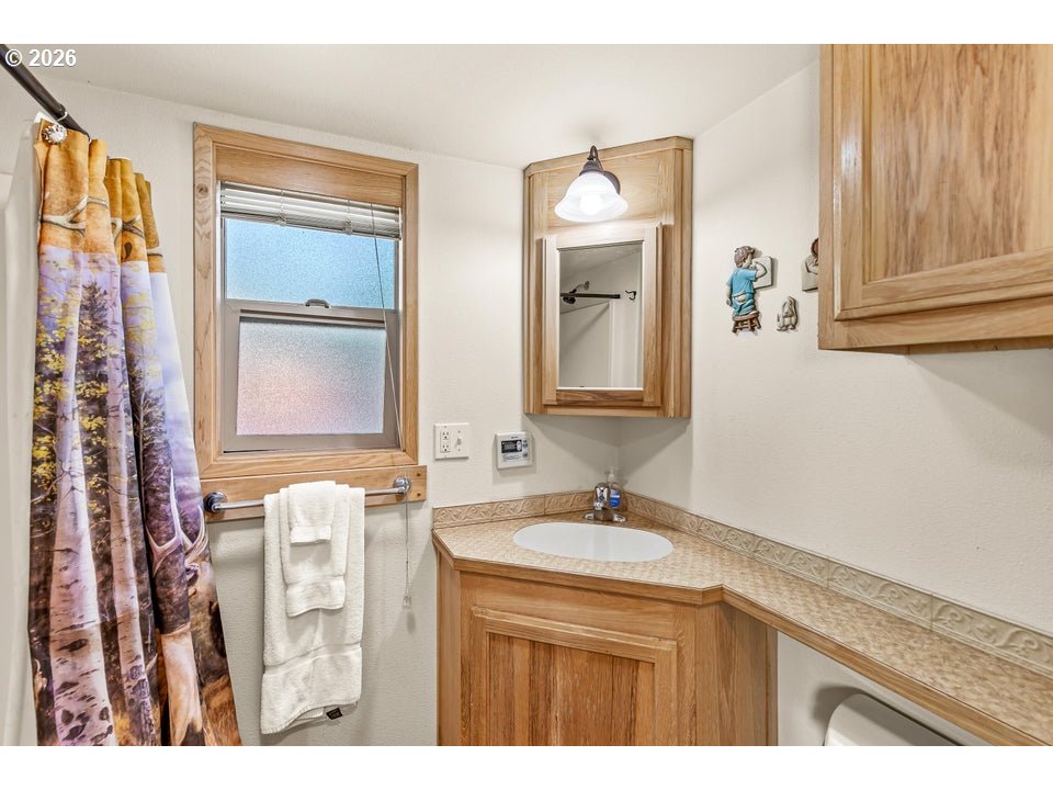 7900 Hyatt Prairie Road, Unit 24 Ashland, OR 97520 - Photo 18 of 32