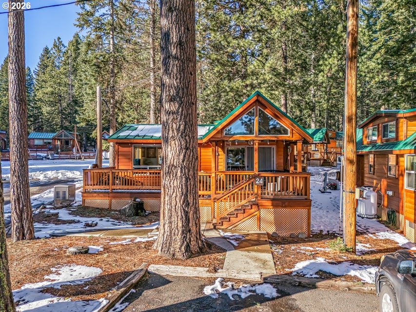 7900 Hyatt Prairie Road, Unit 24 Ashland, OR 97520 - Photo 2 of 32