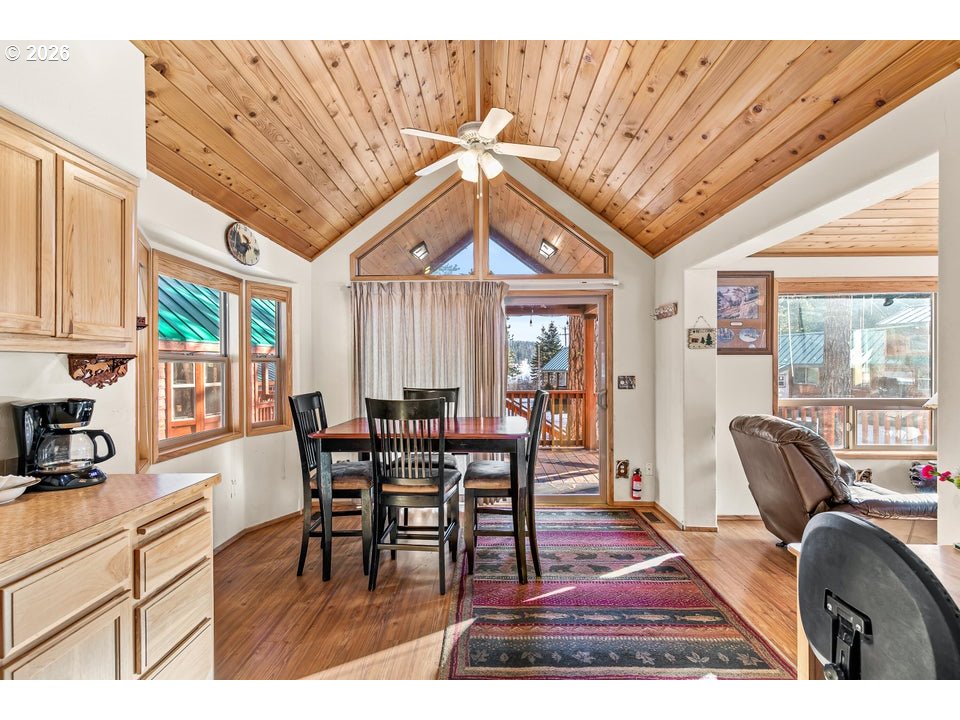 7900 Hyatt Prairie Road, Unit 24 Ashland, OR 97520 - Photo 7 of 32