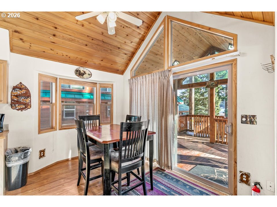 7900 Hyatt Prairie Road, Unit 24 Ashland, OR 97520 - Photo 8 of 32