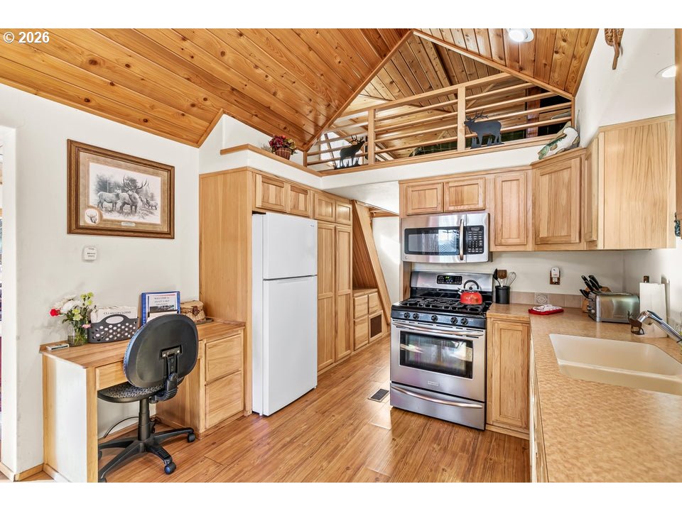 7900 Hyatt Prairie Road, Unit 24 Ashland, OR 97520 - Photo 10 of 32