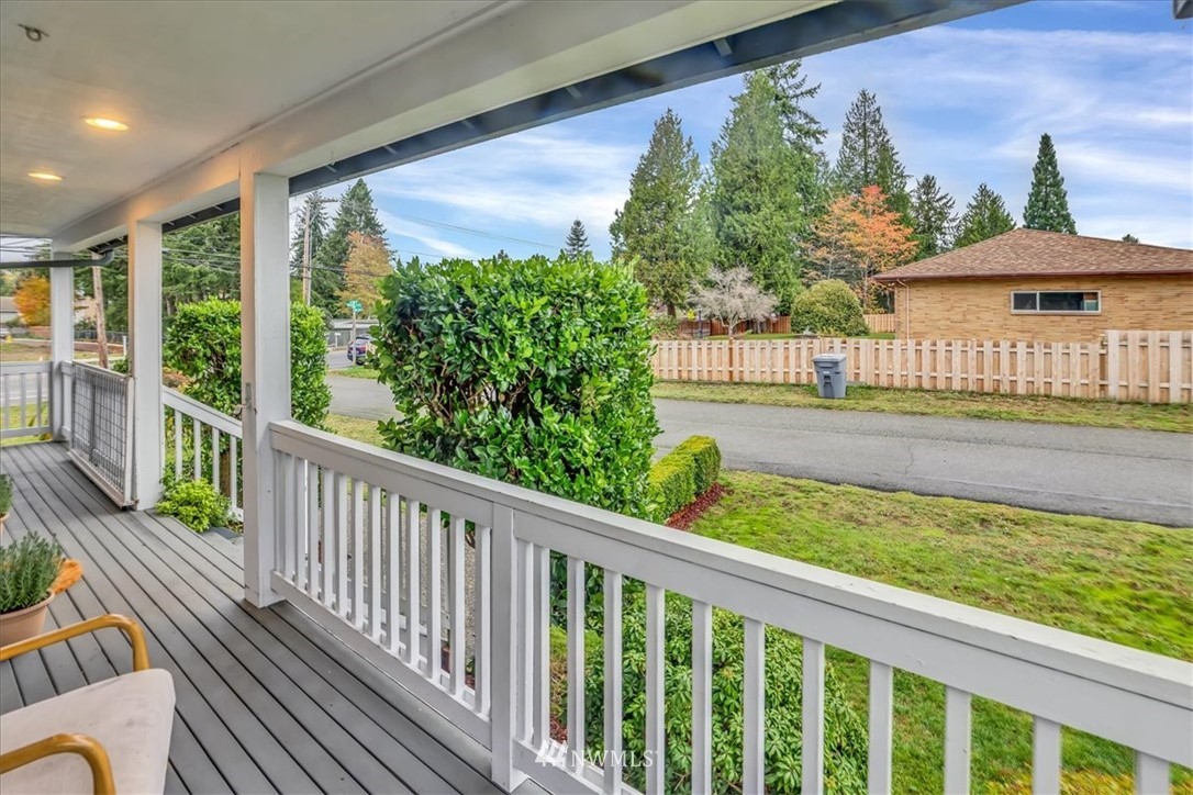 1958 Union Avenue Northeast Renton, WA 98059 - Photo 4 of 35