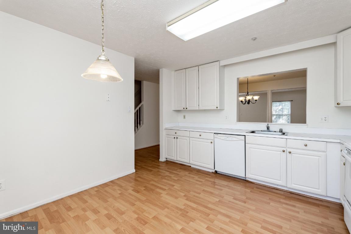 9319 Ridings Way Laurel, MD 20723 - Photo 12 of 44 Kitchen