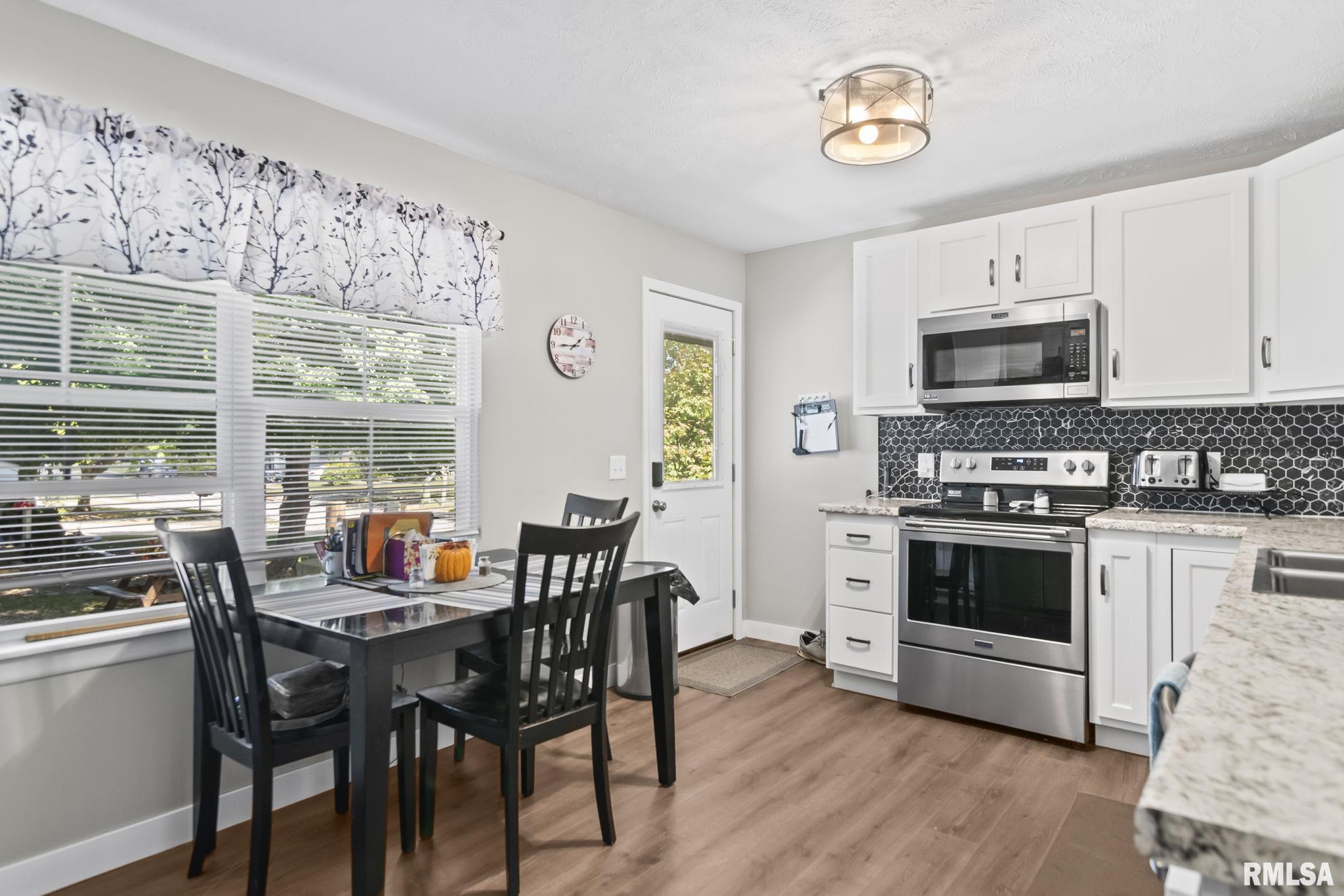 101 West Hawkeye Way Springfield, IL 62707 - Photo 15 of 35