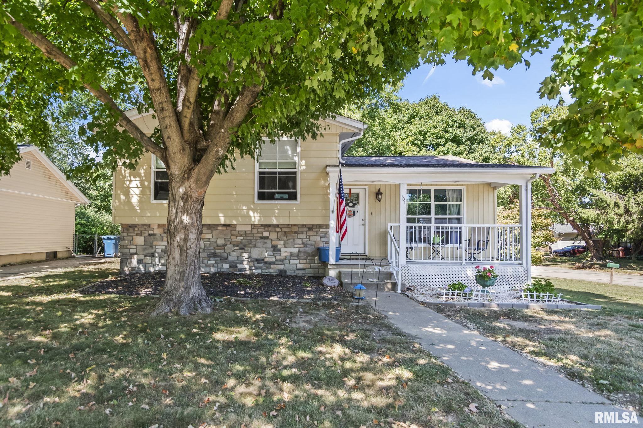 101 West Hawkeye Way Springfield, IL 62707 - Photo 2 of 35