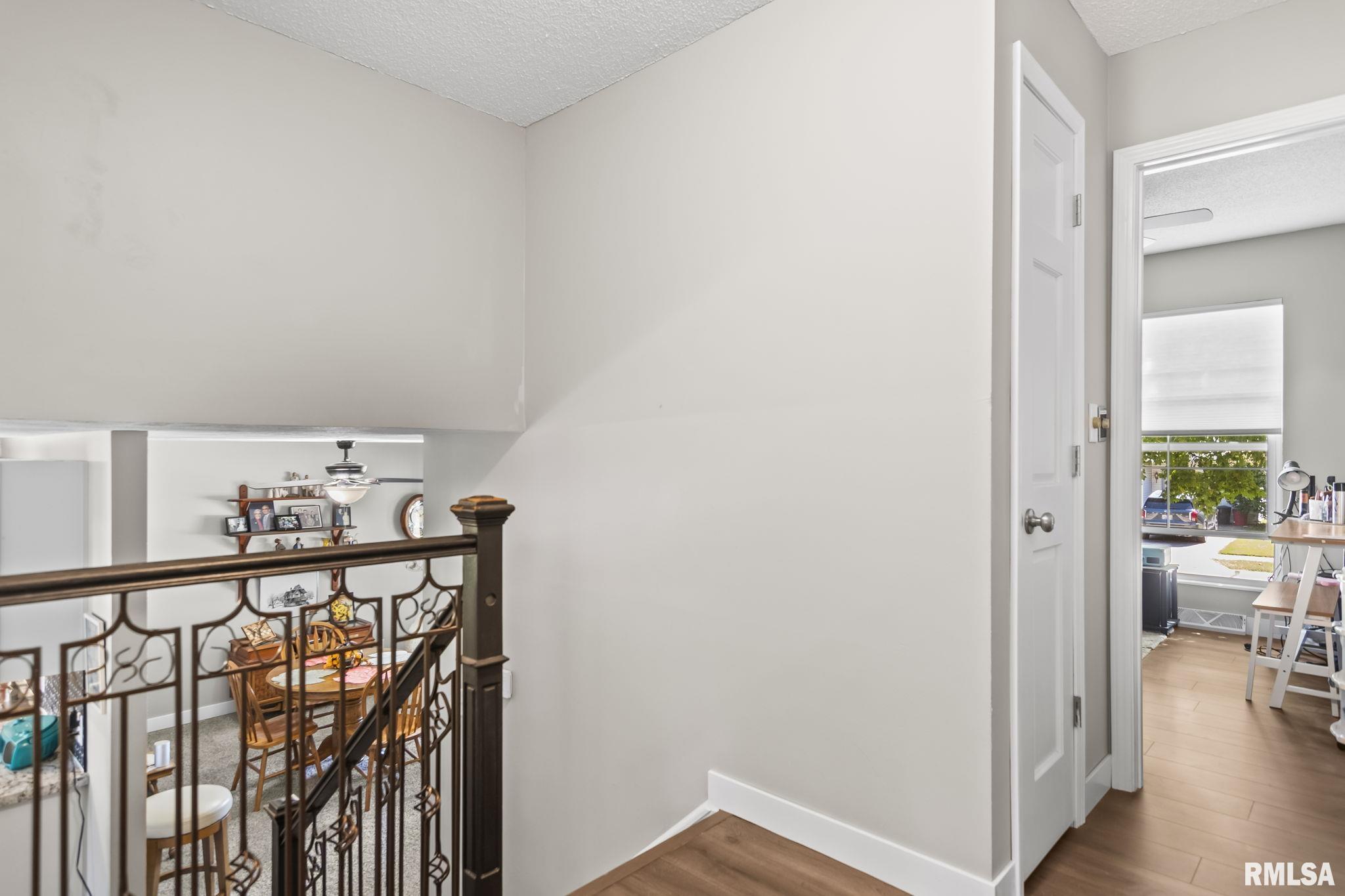 101 West Hawkeye Way Springfield, IL 62707 - Photo 5 of 35