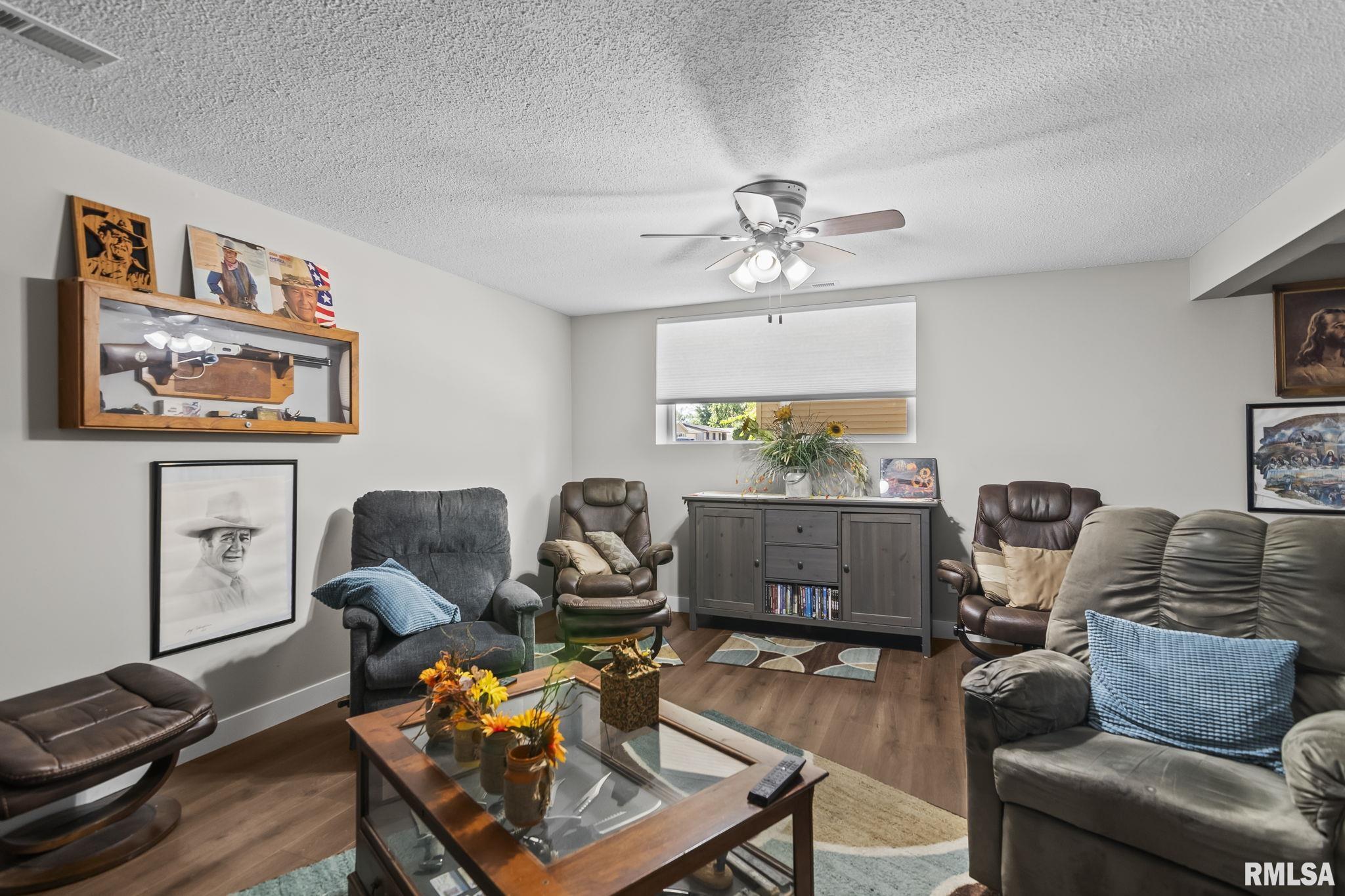 101 West Hawkeye Way Springfield, IL 62707 - Photo 8 of 35