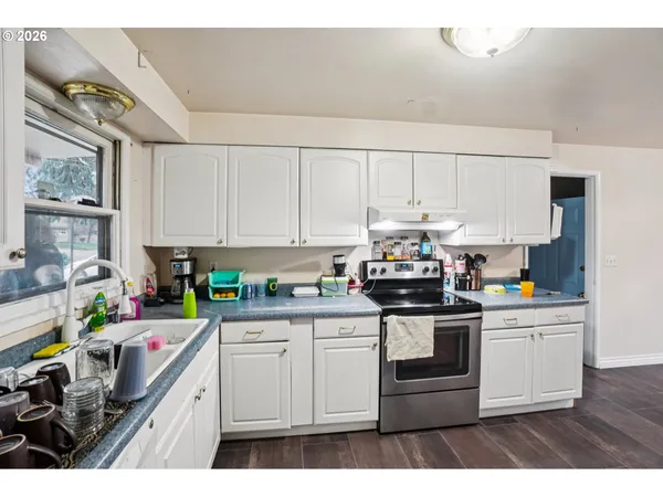 $425,000 | 907 Southeast 179th Avenue, Portland, OR 97233