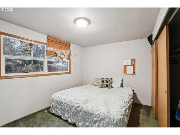 $425,000 | 907 Southeast 179th Avenue, Portland, OR 97233