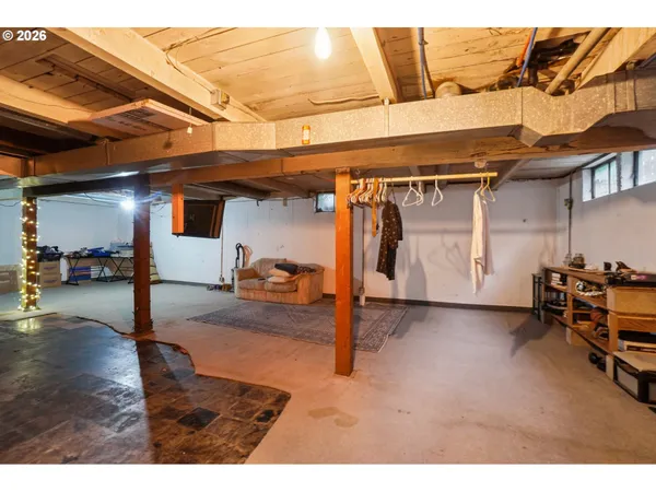 $425,000 | 907 Southeast 179th Avenue, Portland, OR 97233