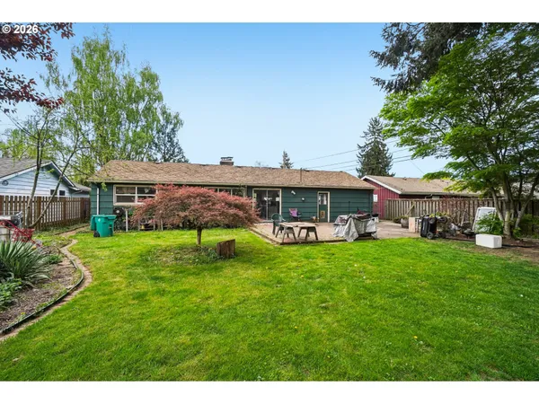 $425,000 | 907 Southeast 179th Avenue, Portland, OR 97233