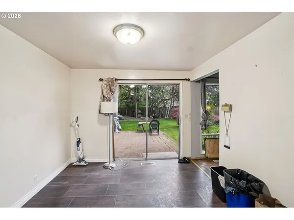 $425,000 | 907 Southeast 179th Avenue, Portland, OR 97233