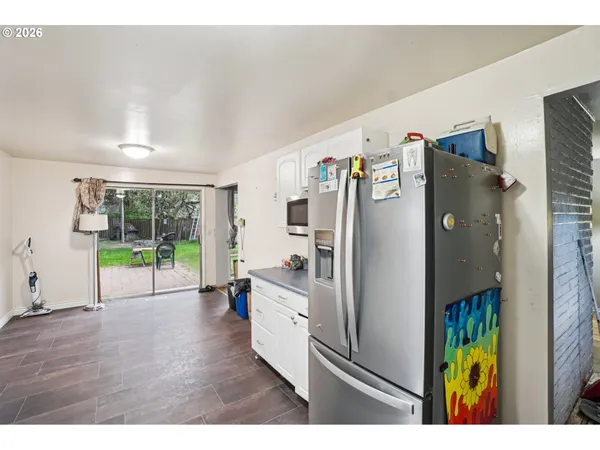 $425,000 | 907 Southeast 179th Avenue, Portland, OR 97233