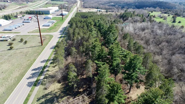 $600,000 | 14 Cannon Falls, Cannon Falls, MN 55009