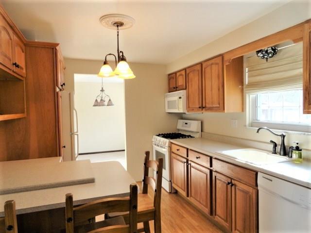 942 Hulton Road Verona, PA 15147 - Photo 3 of 22 Gallery Image 3